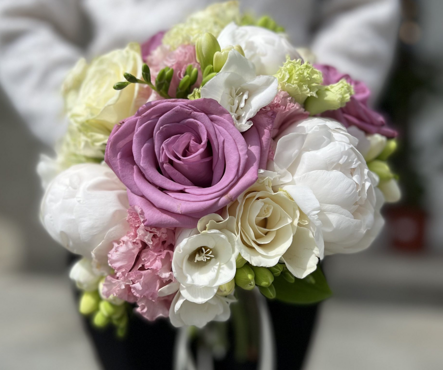 Buchet-Mireasa-Cu-Trandafiri-Mov-1.png
